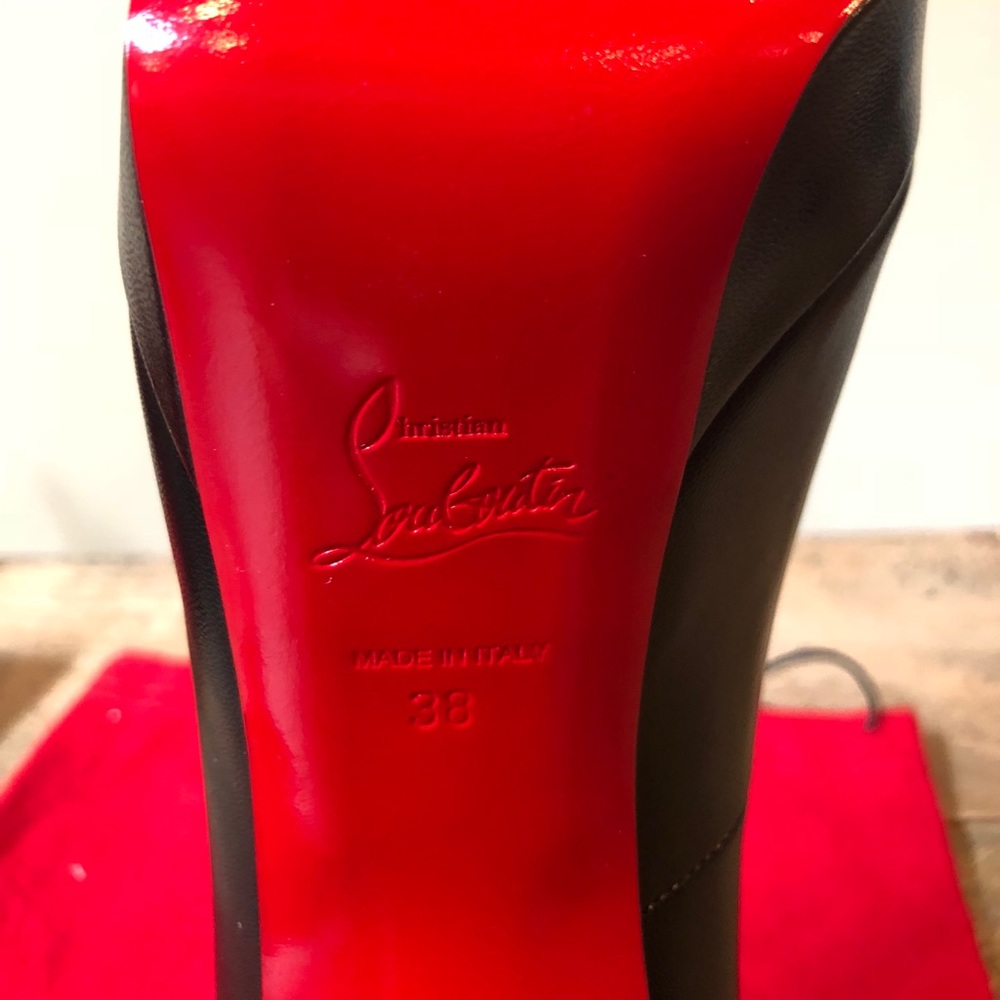 !Price Firm! Christian Louboutin Taclou Pump Heels - Picture 5 of 5